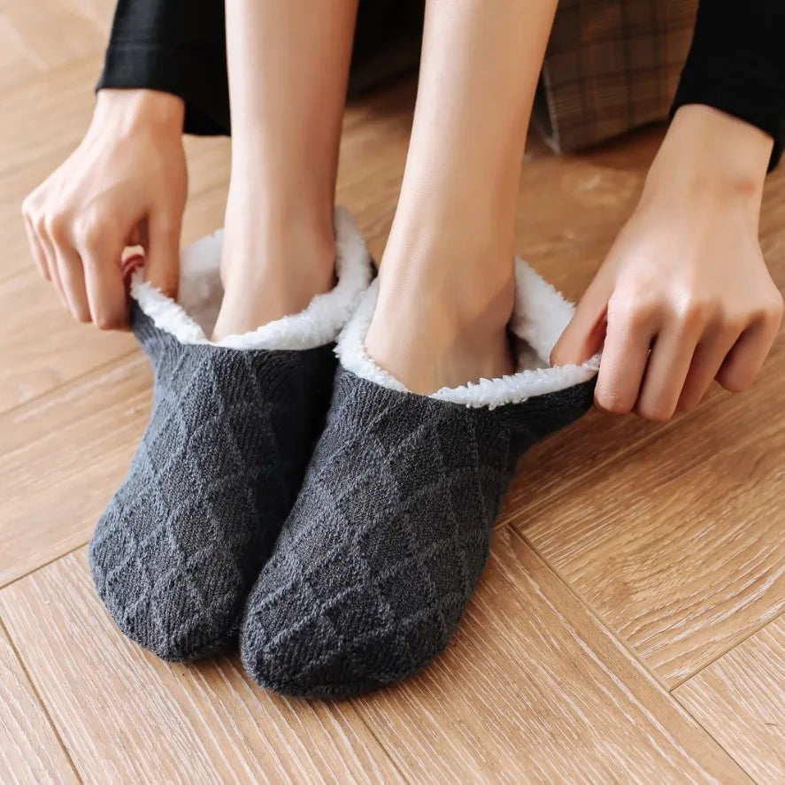 Winter Breathable Non-slip Floor Socks Women Fleece Warm Socks Home Girls Plush Candy Color Footprint Ankle Indoor Slippers Sock