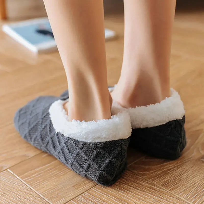 Winter Breathable Non-slip Floor Socks Women Fleece Warm Socks Home Girls Plush Candy Color Footprint Ankle Indoor Slippers Sock