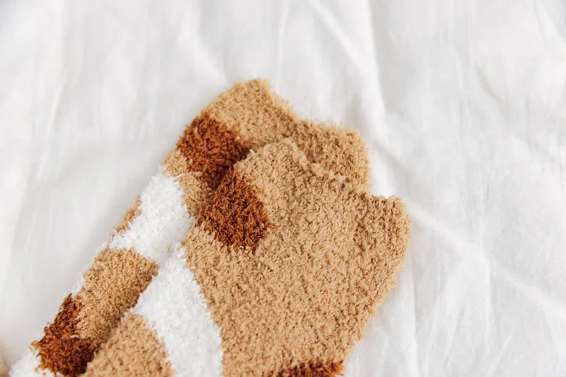 HOT 10Pairs Wholesale Plush Thickened Super Soft Lovely Cat Claw Women Socks Autumn Winter Warm Furry Sleeping Middle Tube Socks